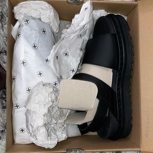 Brand new Dr. Marten Voss Sandals